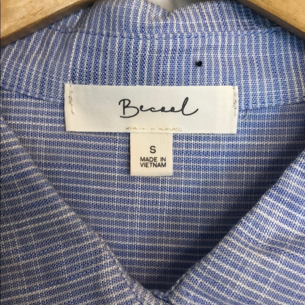 Button down top - Picture 6 of 11